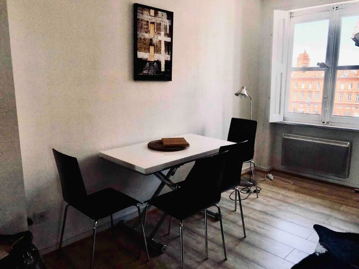 Beautiful Flat On Capitole Place Toulouse 0*,  Francie